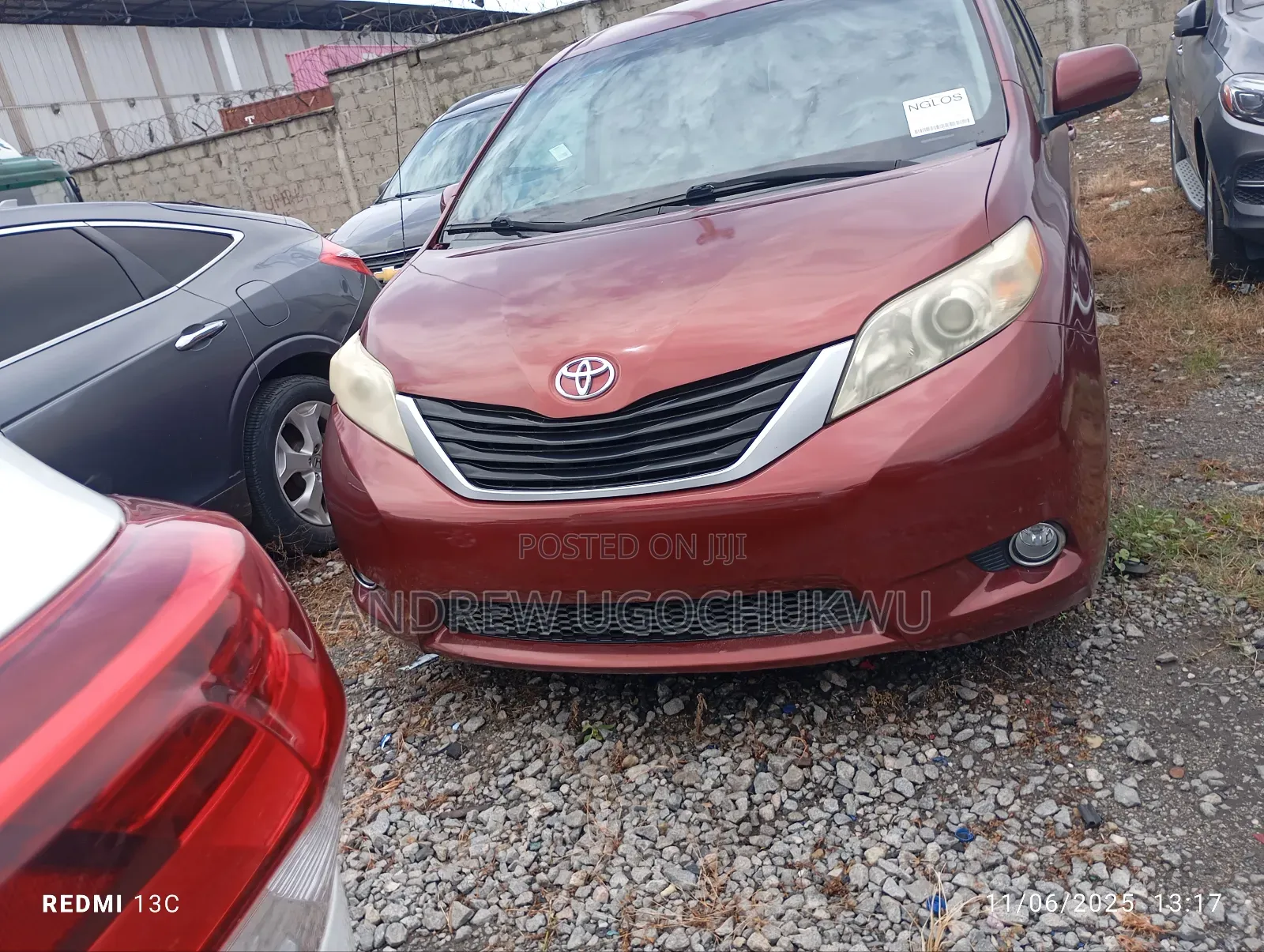 Toyota Sienna 2011 Red