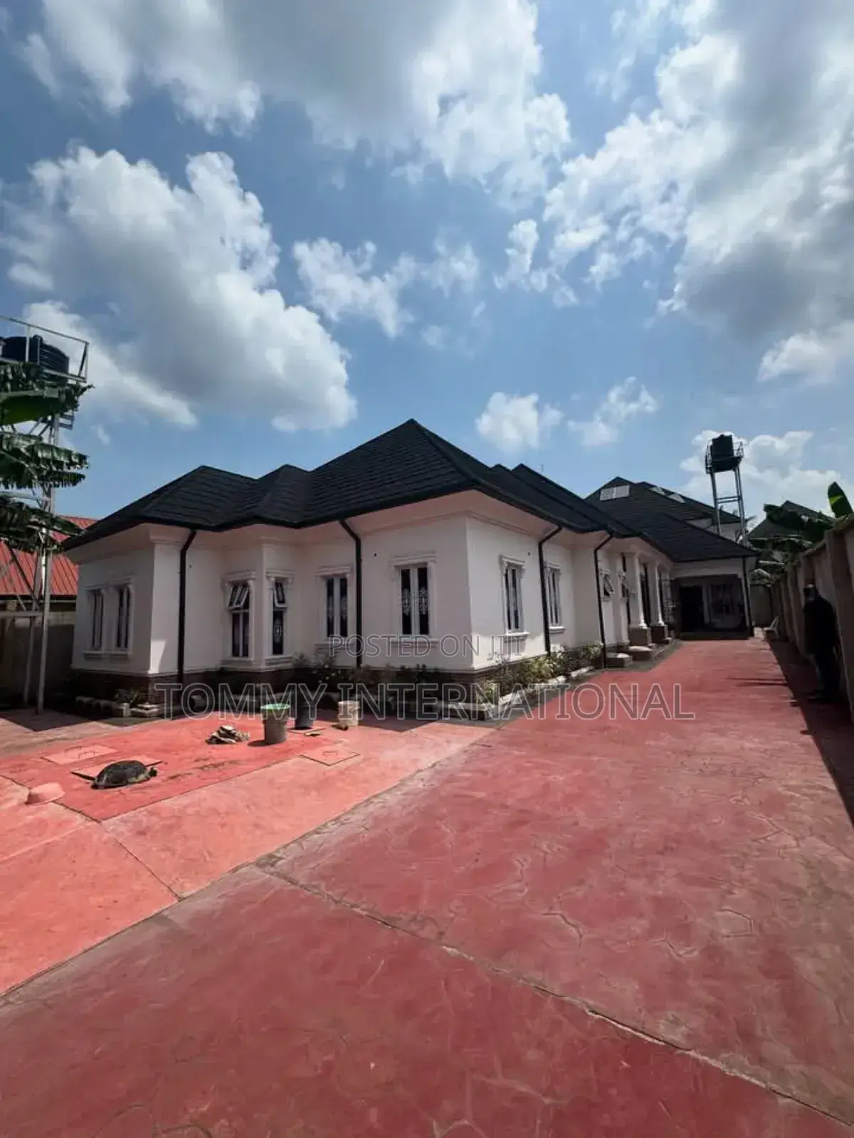 5bdrm Bungalow in Port-Harcourt for sale