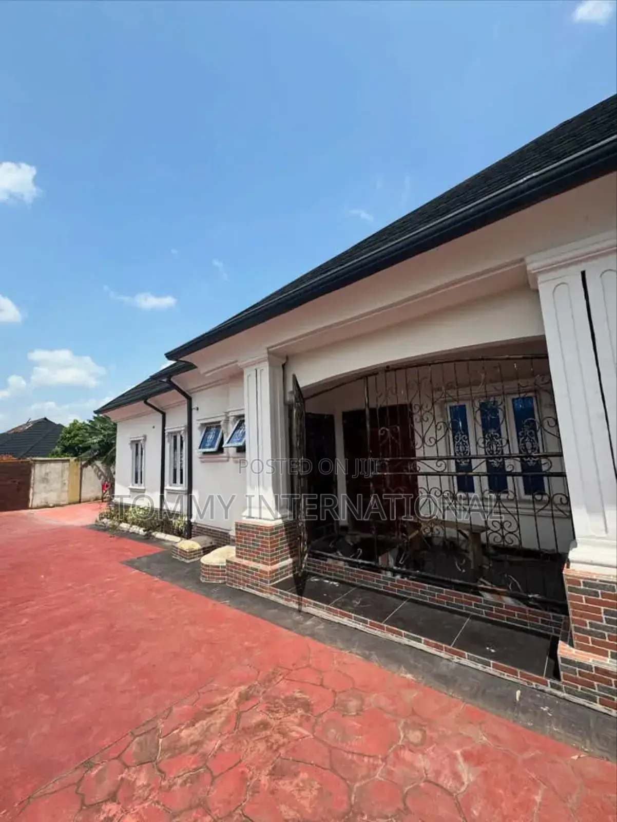 5bdrm Bungalow in Port-Harcourt for sale