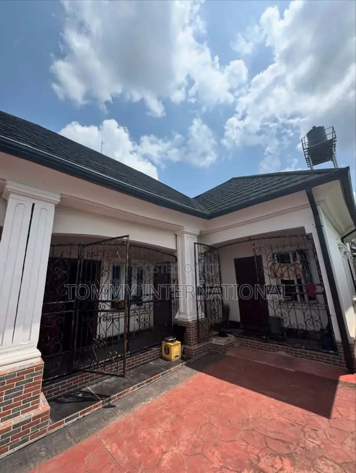 5bdrm Bungalow in Port-Harcourt for sale