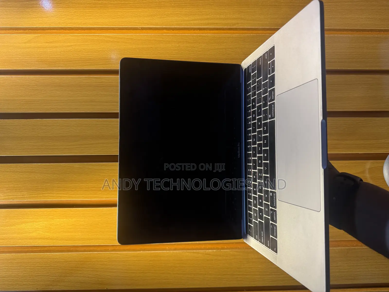 Laptop Apple MacBook Pro 2020 16GB Apple M1 SSD 512GB