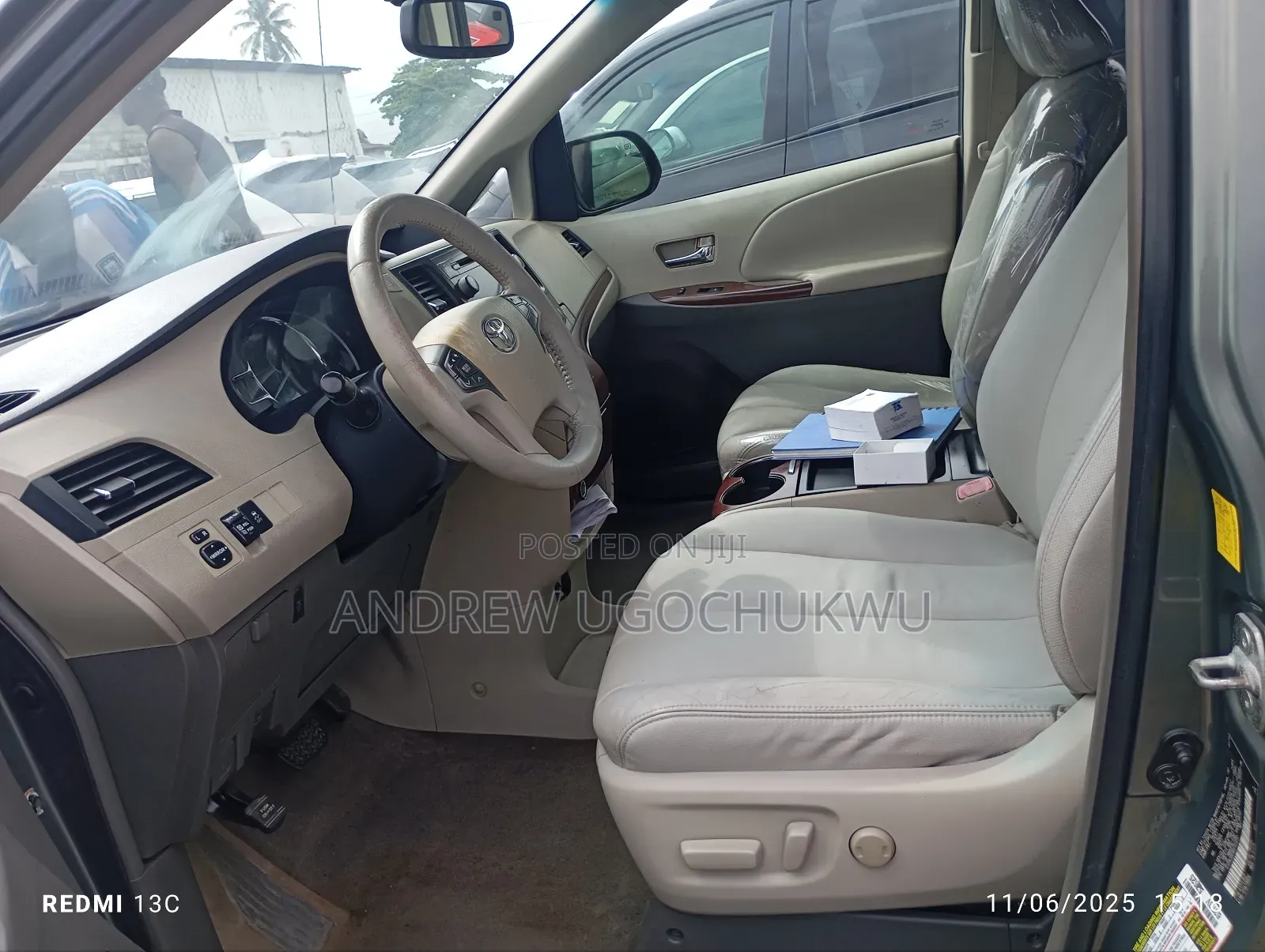 Toyota Sienna 2011 Green