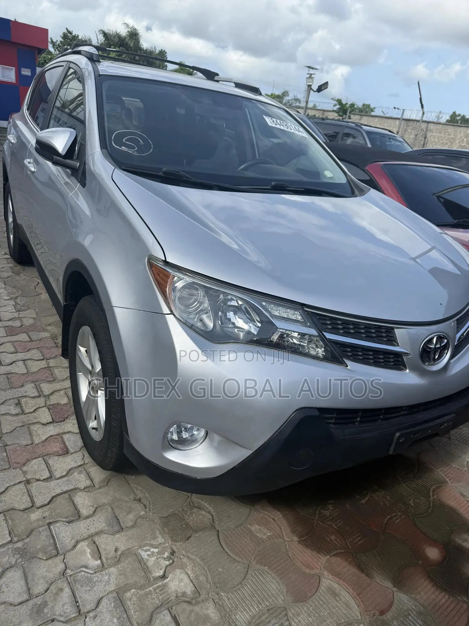 Toyota RAV4 XLE AWD (2.5L 4cyl 6A) 2013 Silver