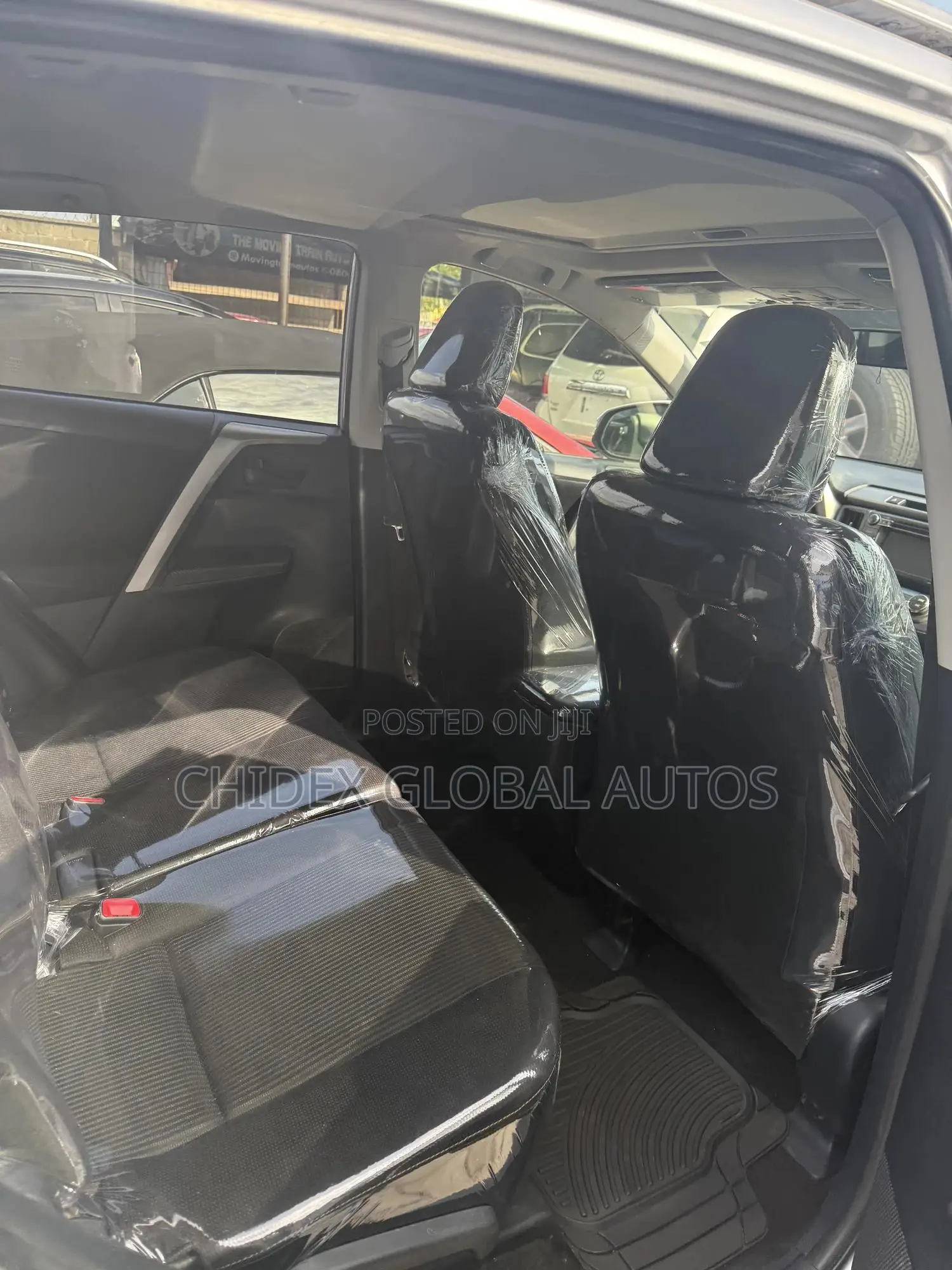 Toyota RAV4 XLE AWD (2.5L 4cyl 6A) 2013 Silver
