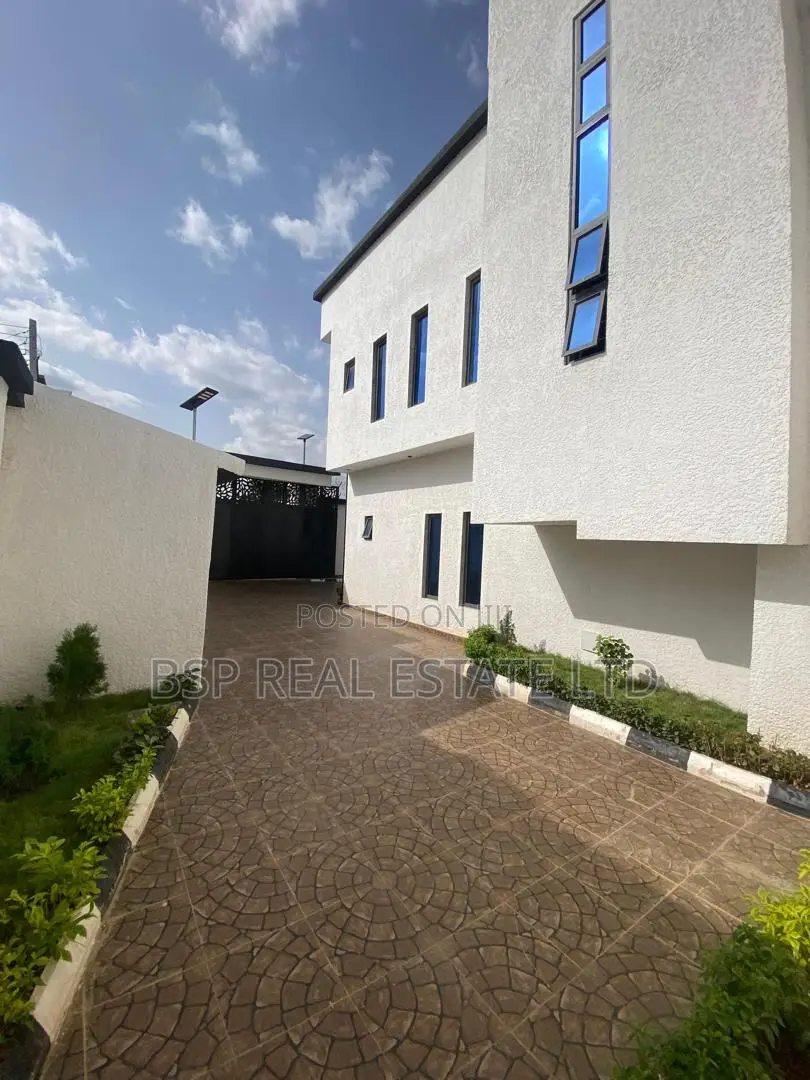 6bdrm Duplex in Apo Resettlement for sale