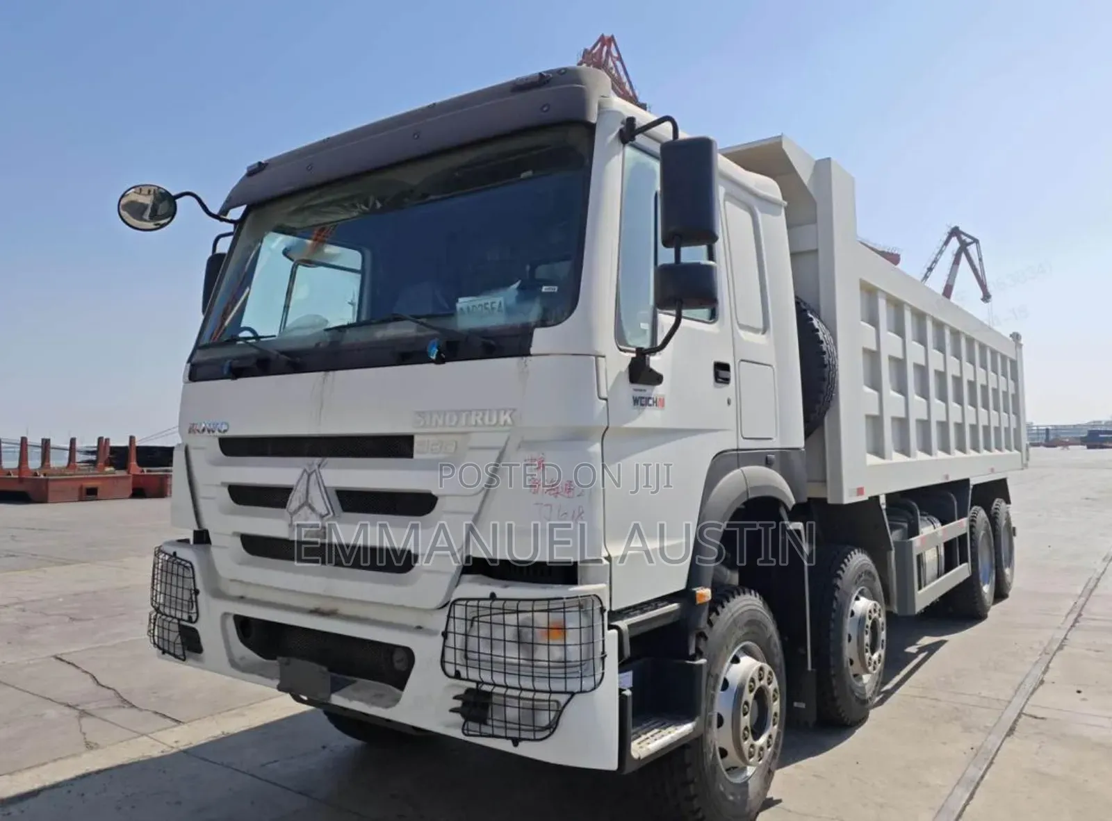 Brand New 12 Tyres Howo Dump Trucks for Sale