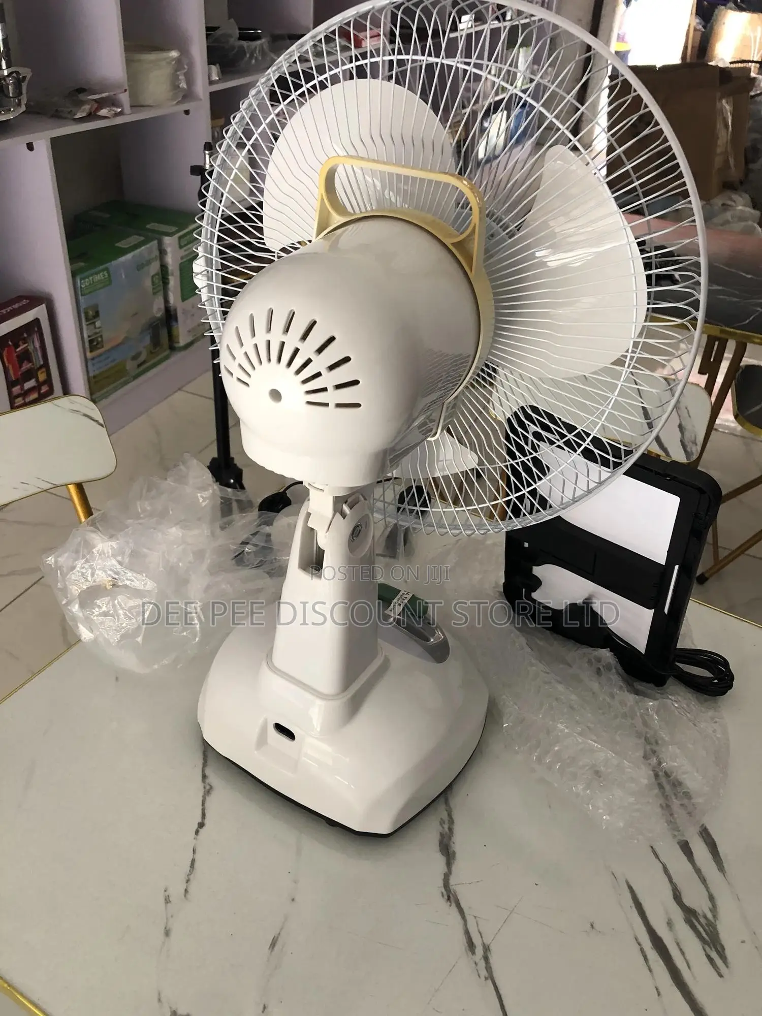 Gd-8019a 12inches Solar Rechargeable Table Fan