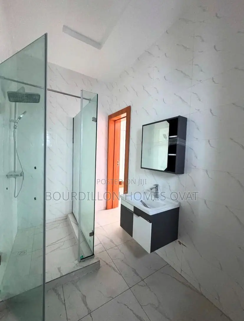 4bdrm Duplex in Ologolo for sale