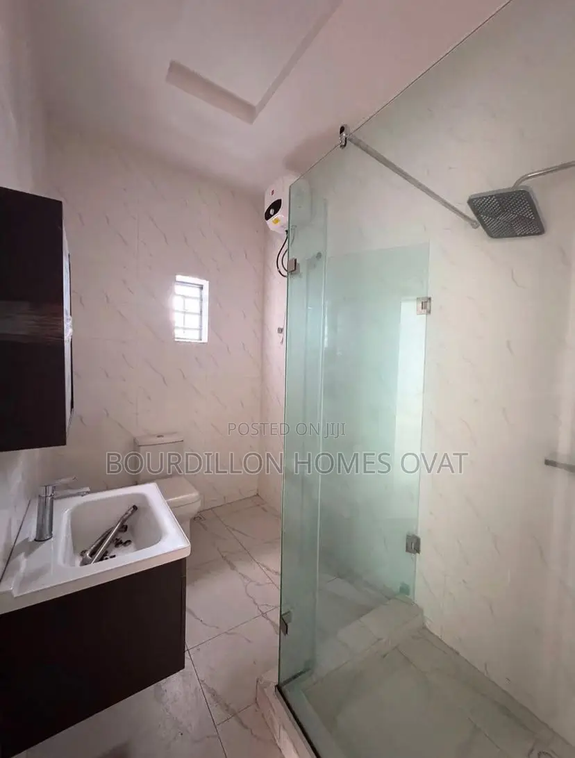 4bdrm Duplex in Ologolo for sale