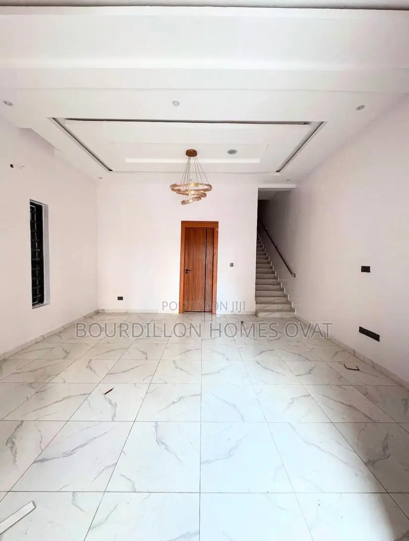 4bdrm Duplex in Ologolo for sale