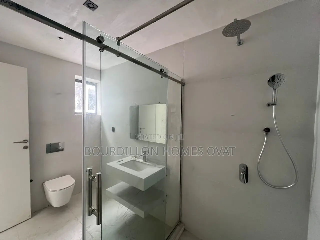 3bdrm Maisonette in Lekki Phase 1 for sale