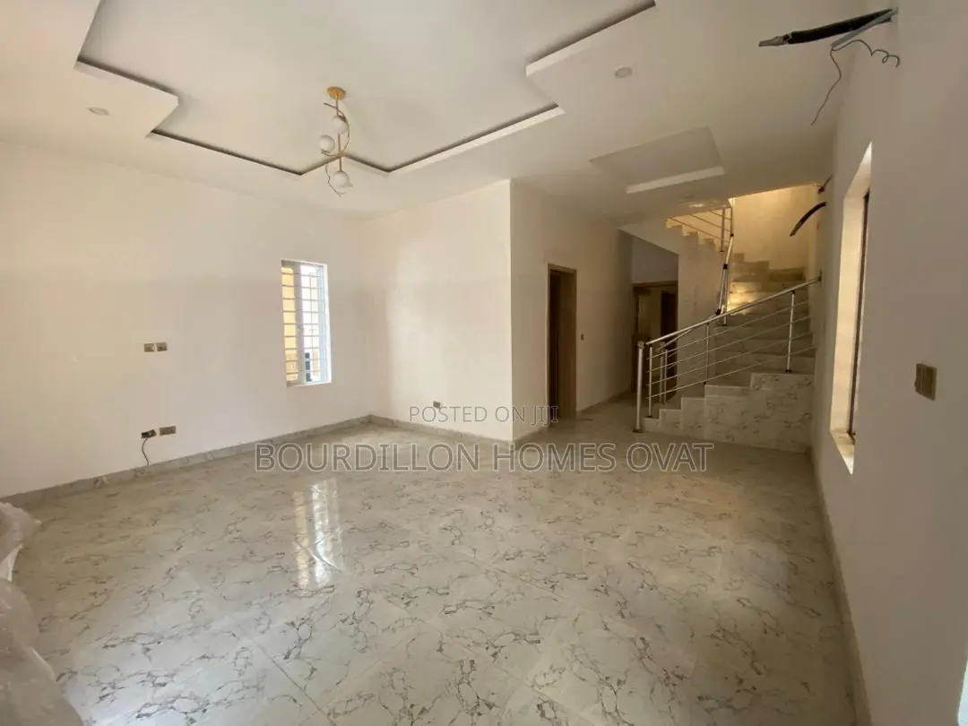 4bdrm Duplex in Lekki for sale