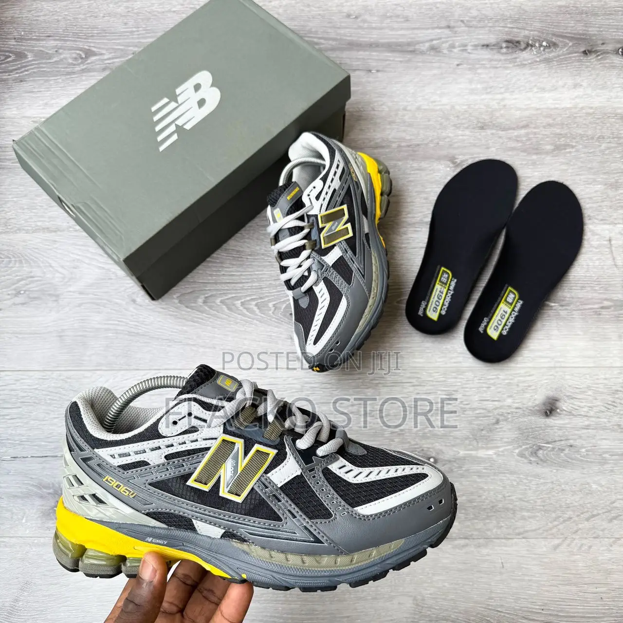 Original New Balance 1906u Sneakers