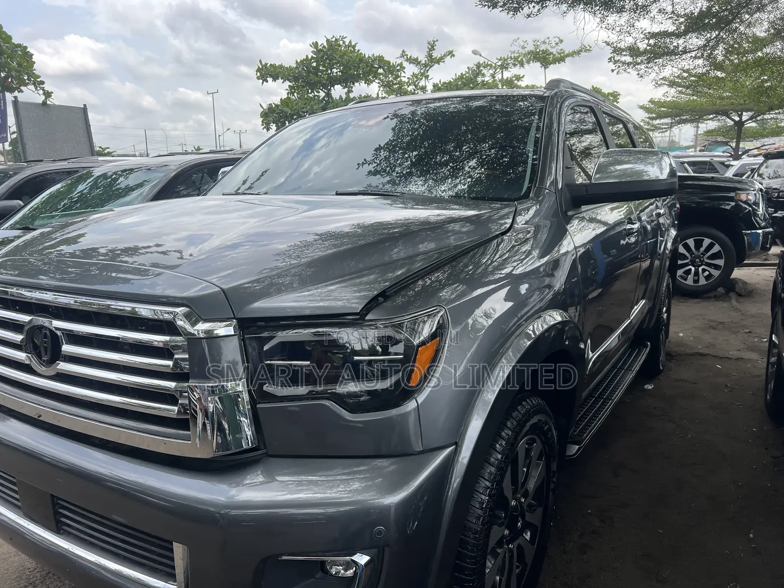 Toyota Sequoia Platinum 4x4 2020 Gray
