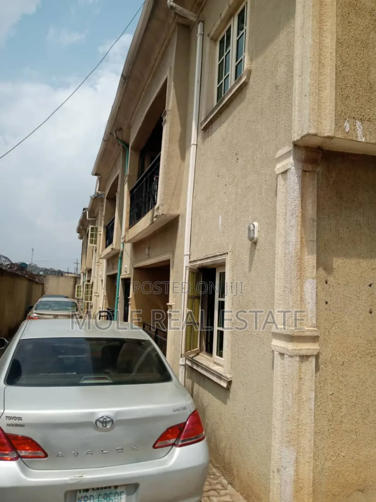 Furnished 8bdrm Block of Flats in General Bustop, Ikotun/Igando