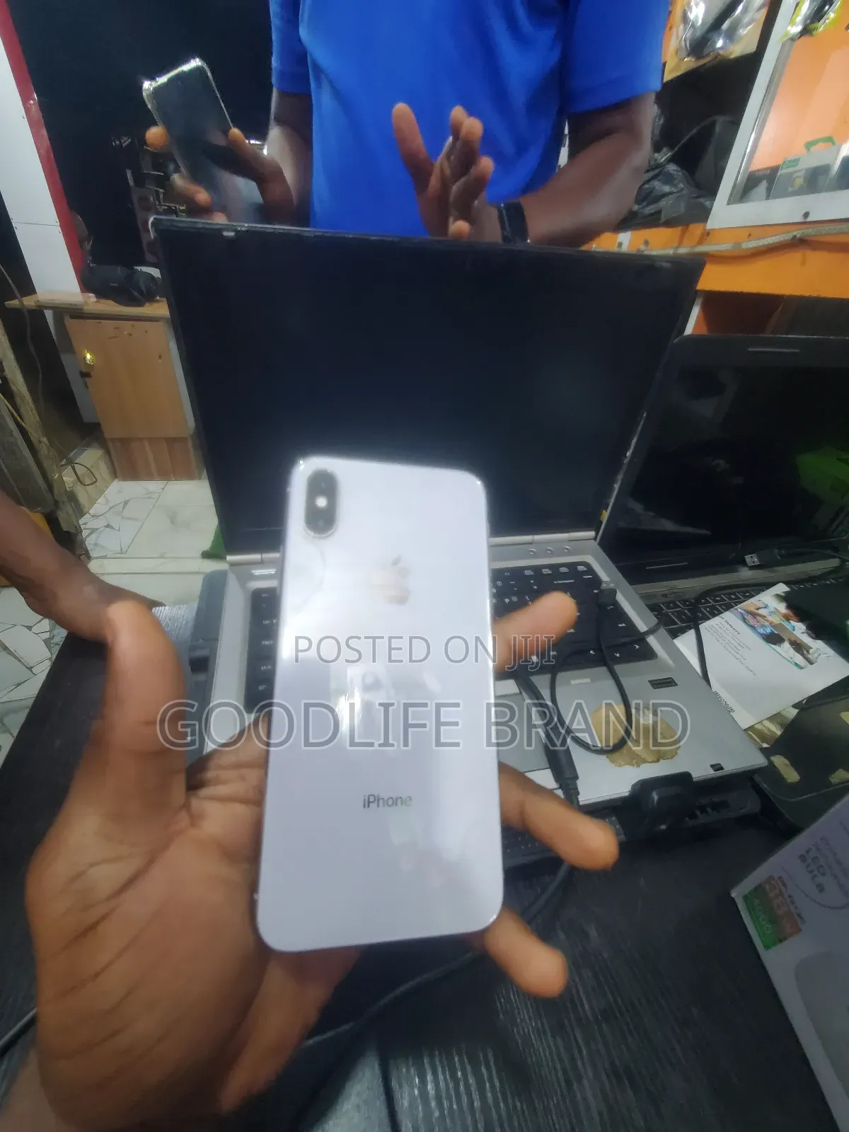 Apple iPhone X 64 GB White