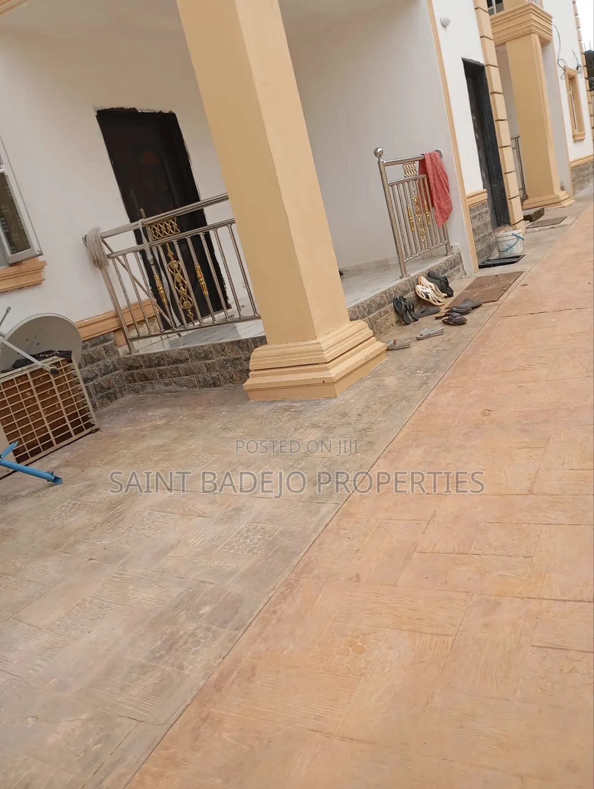 8bdrm Block of Flats in Kasbak College Area, Gberigbe for sale