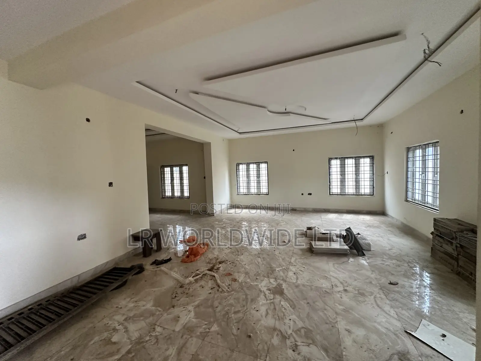 5bdrm Duplex in Lugbe District for rent