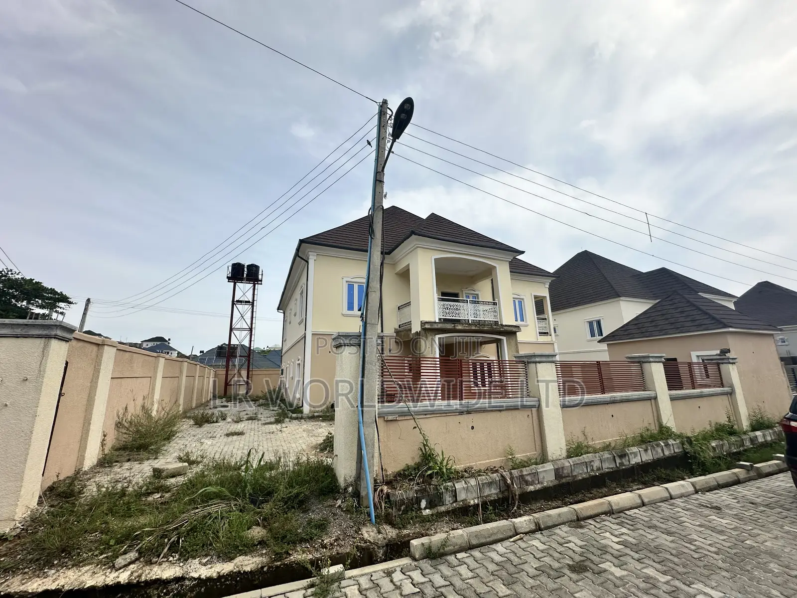 5bdrm Duplex in Lugbe District for rent