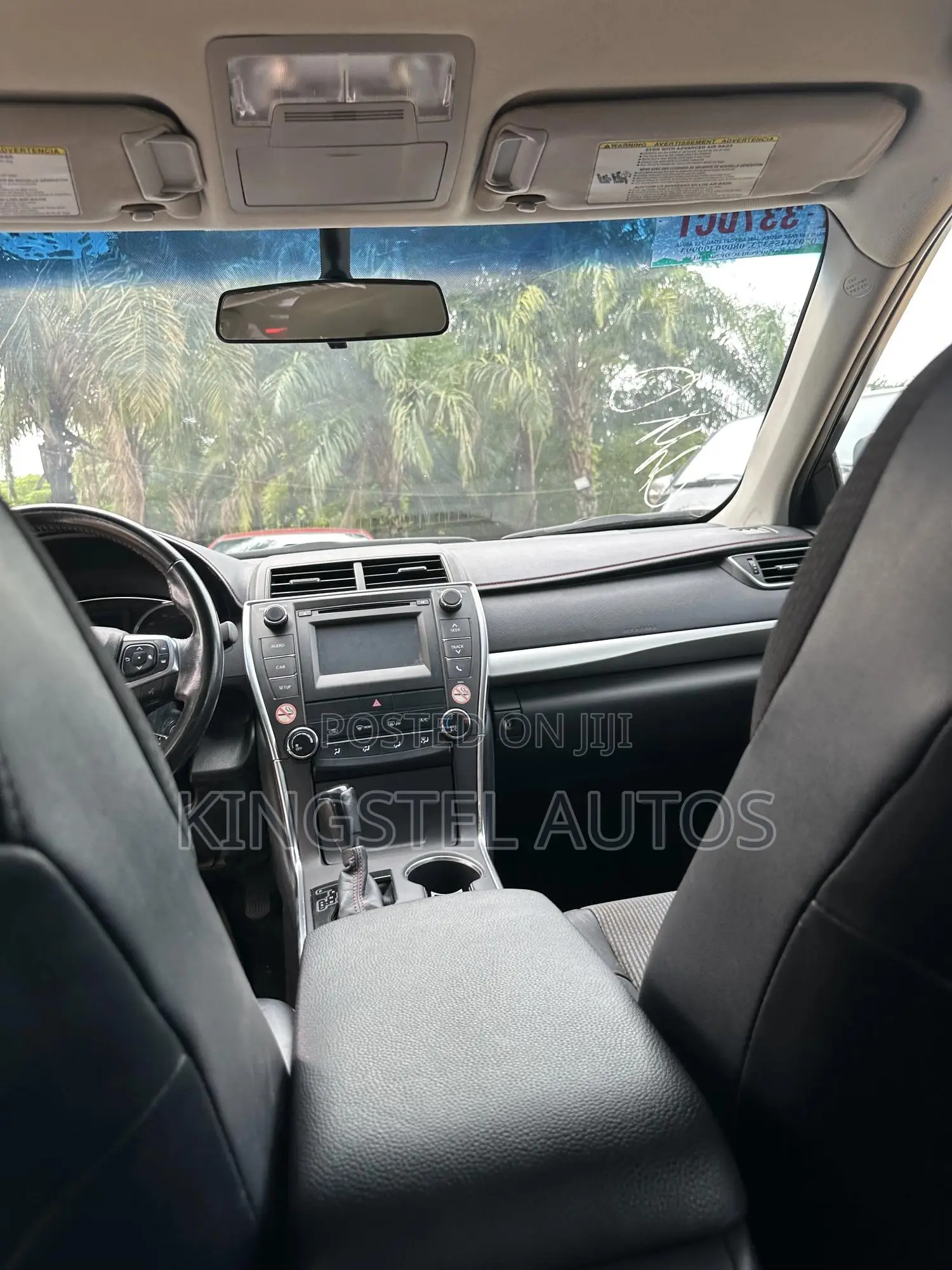 Toyota Camry SE w/Special Edition Pkg (2.5L 4cyl 6A) 2016 White