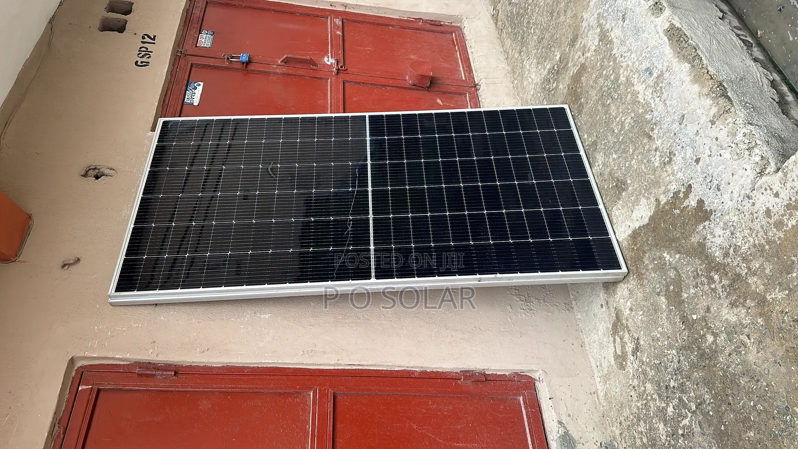 585w Solar Panels