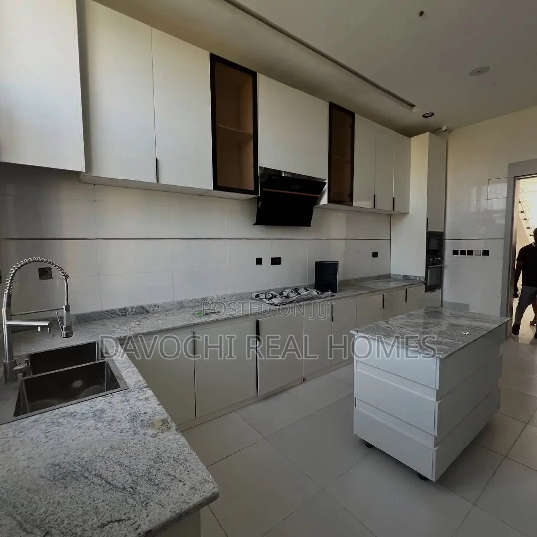 5bdrm Duplex in Ajah for rent