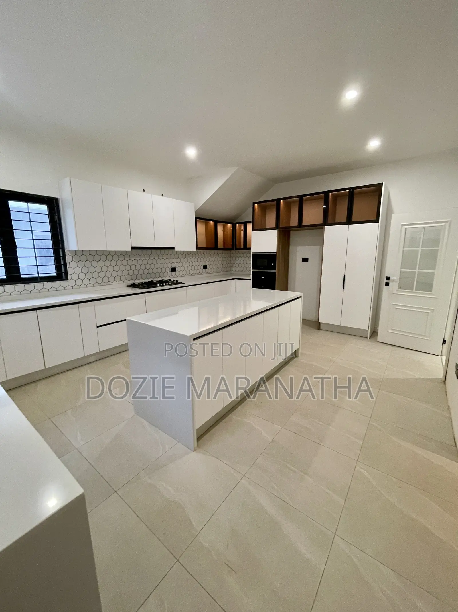 7bdrm House in Asokoro for sale