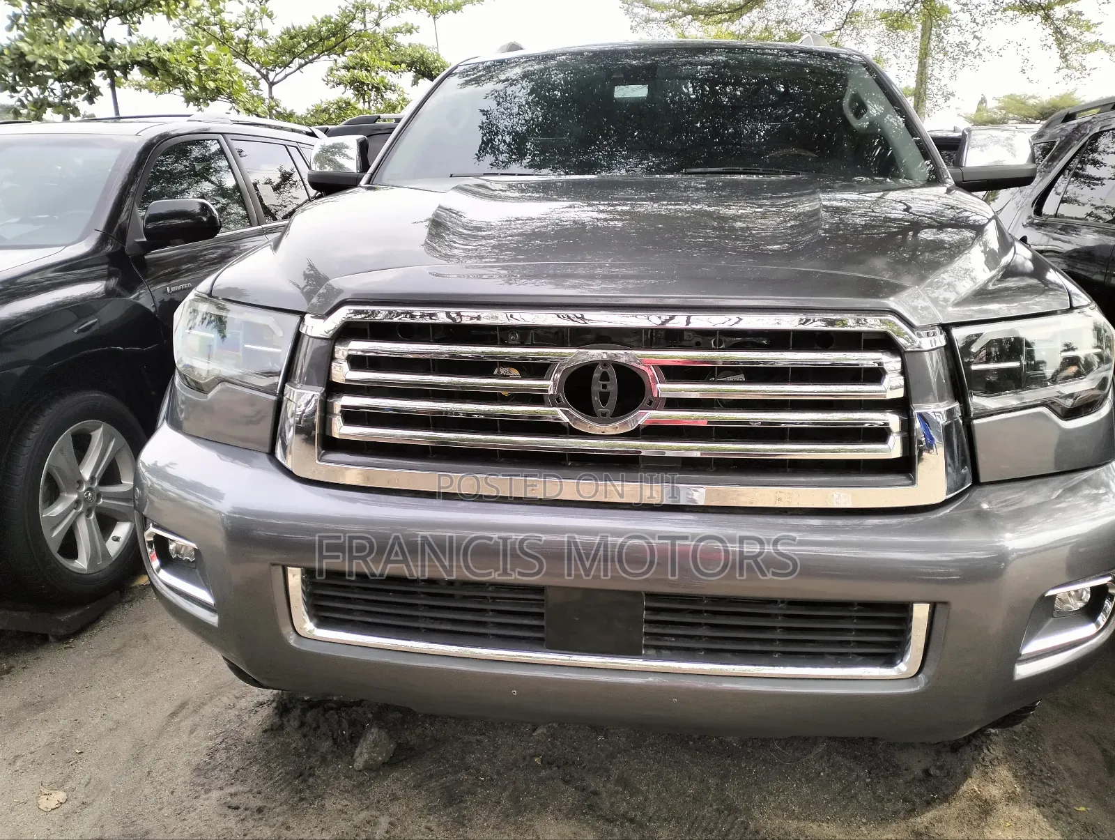 Toyota Sequoia Platinum 4x4 2020 Gray