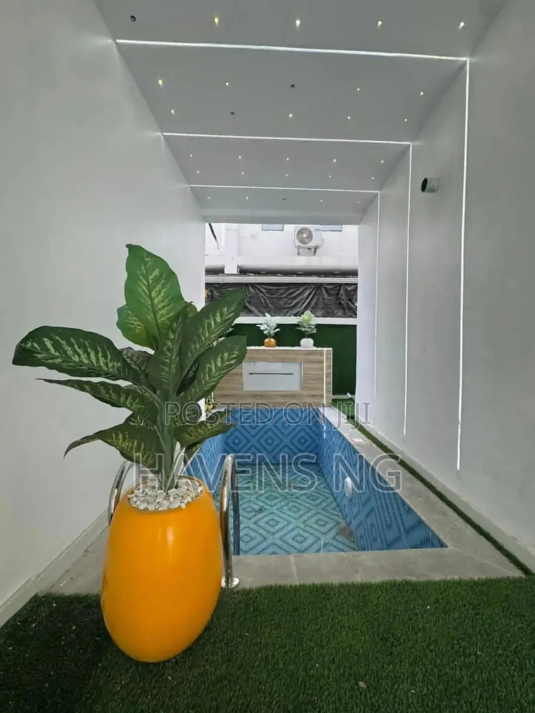 4bdrm Duplex in Ikota for sale