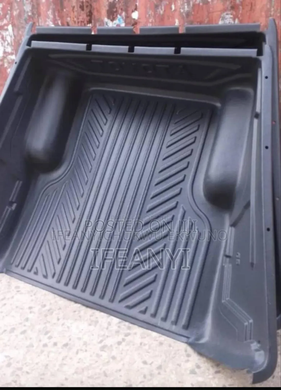 Hilux Boot Bucket