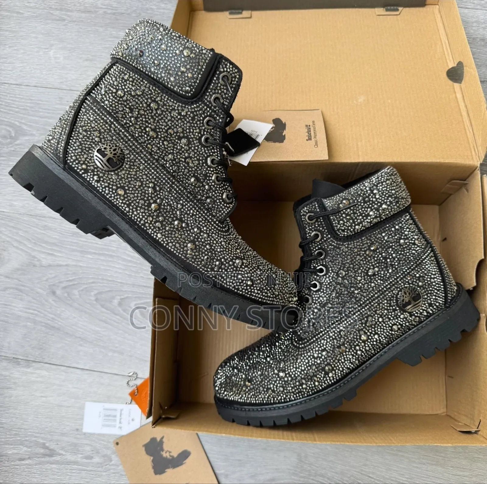 Luxury Custom Swarovski Timberland Crystal 6inch Boots Black