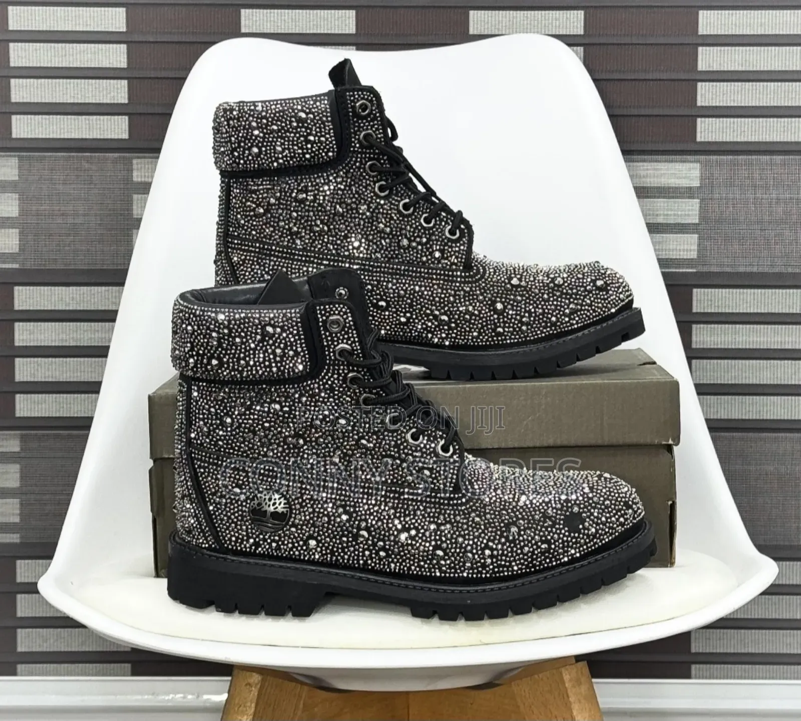 Luxury Custom Swarovski Timberland Crystal 6inch Boots Black