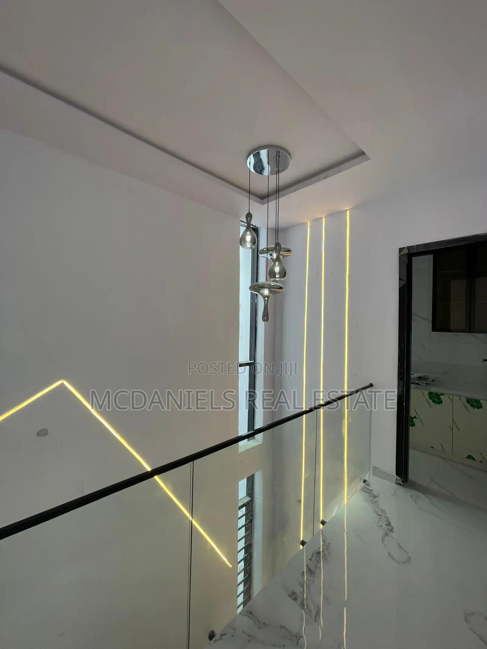 5bdrm Duplex in Ikota for sale