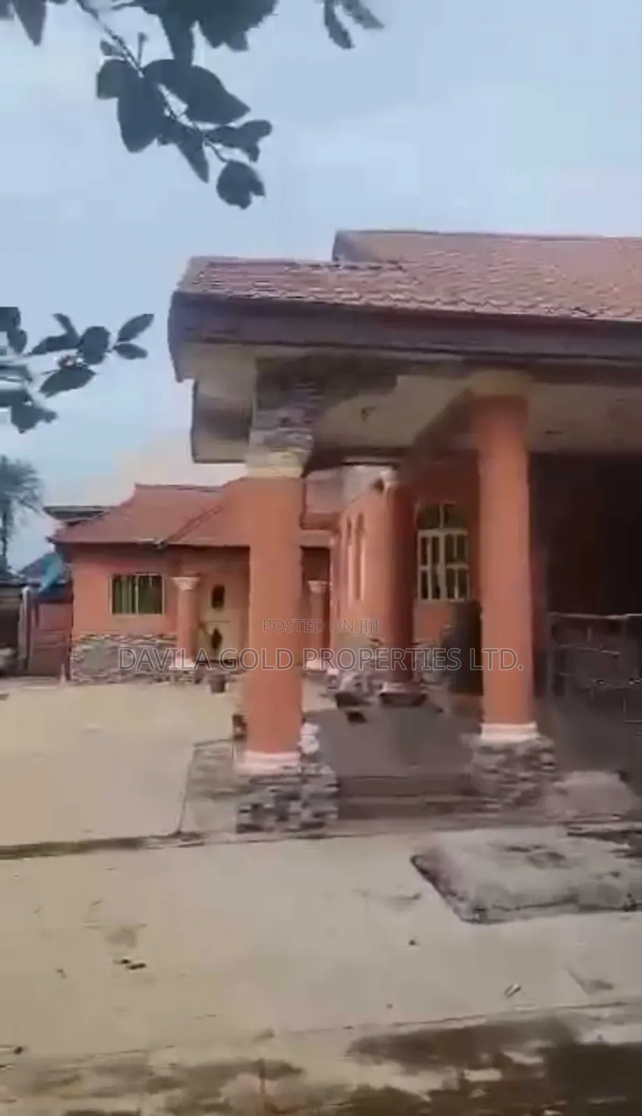 7bdrm Block of Flats in Benin City for sale