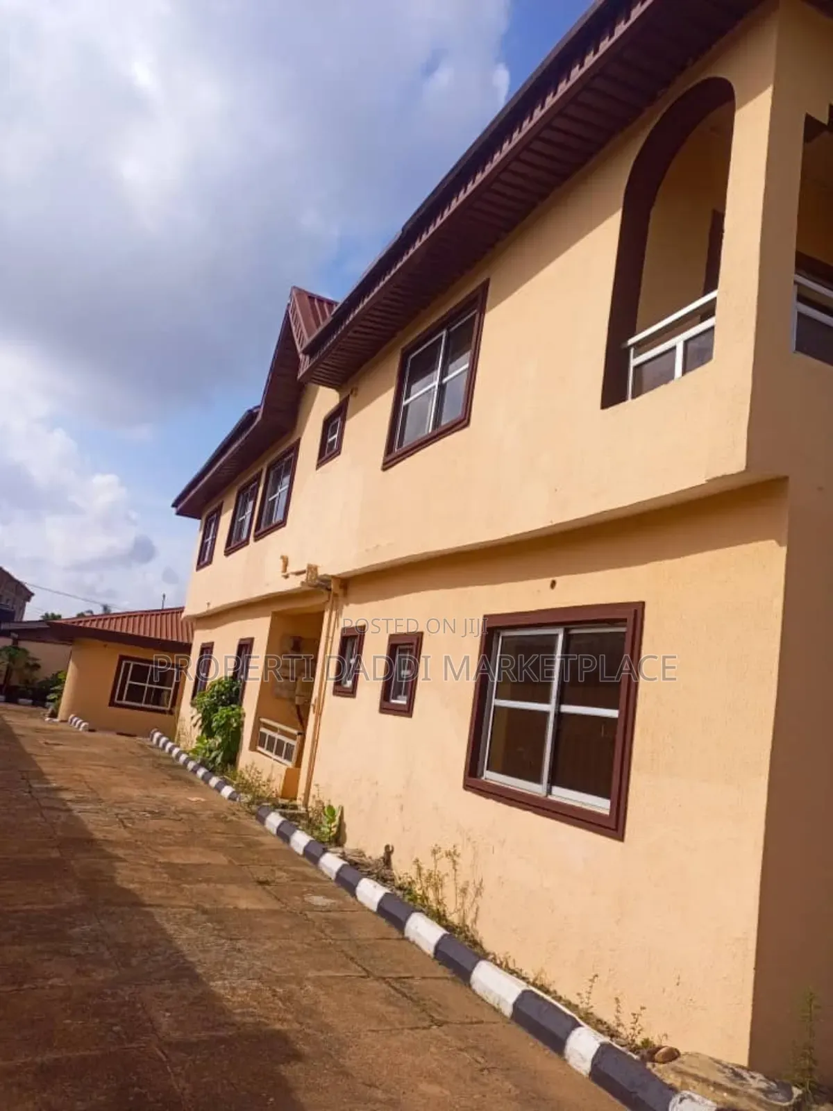 3bdrm Block of Flats in Ayobo for sale