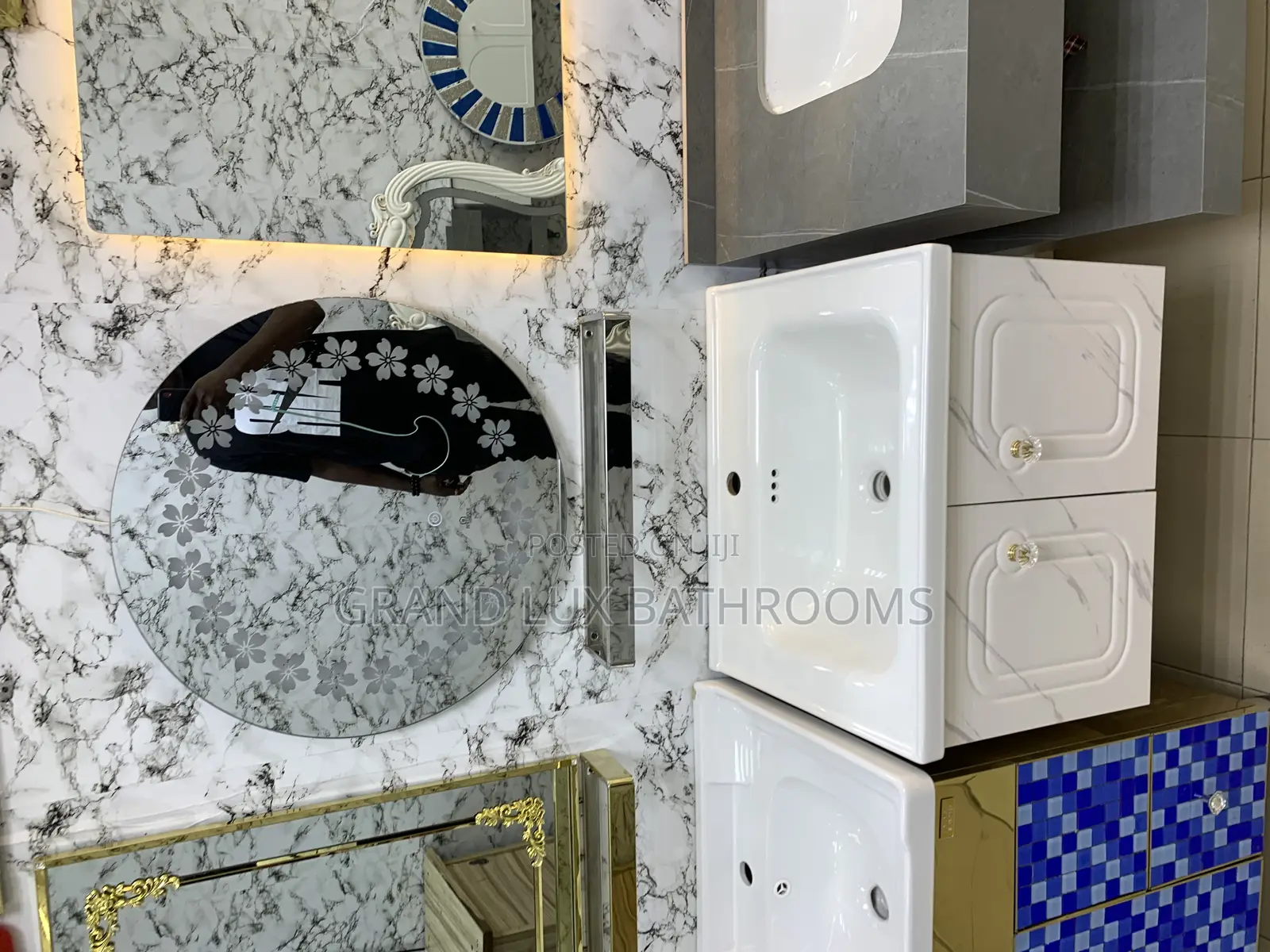 Luxury Executive Cabinet With Led Mirror and Stainless Shelf