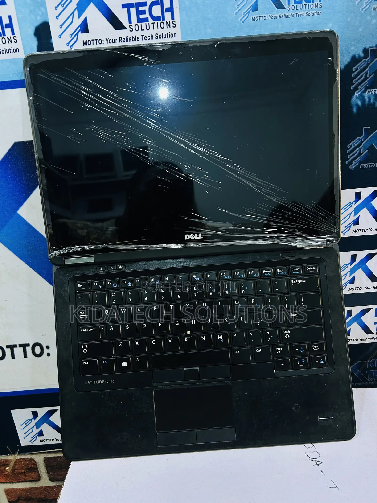 Laptop Dell Latitude 7440 8GB Intel Core i5 HDD+SSD 500GB