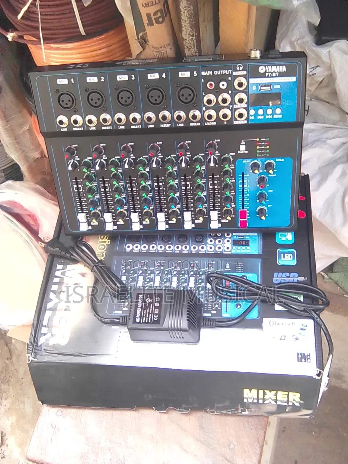 Yamaha 7 Channels Quality Mixer With Phantom Power and Usb