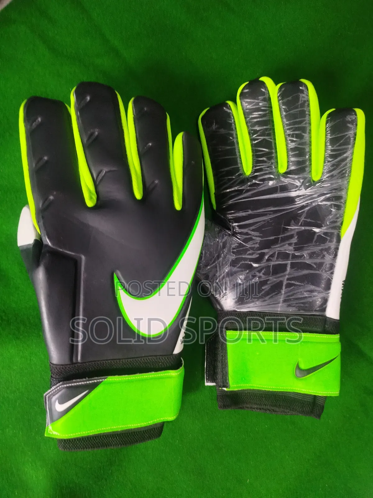Goalkeeper Gloves Original Payment on Delivery 