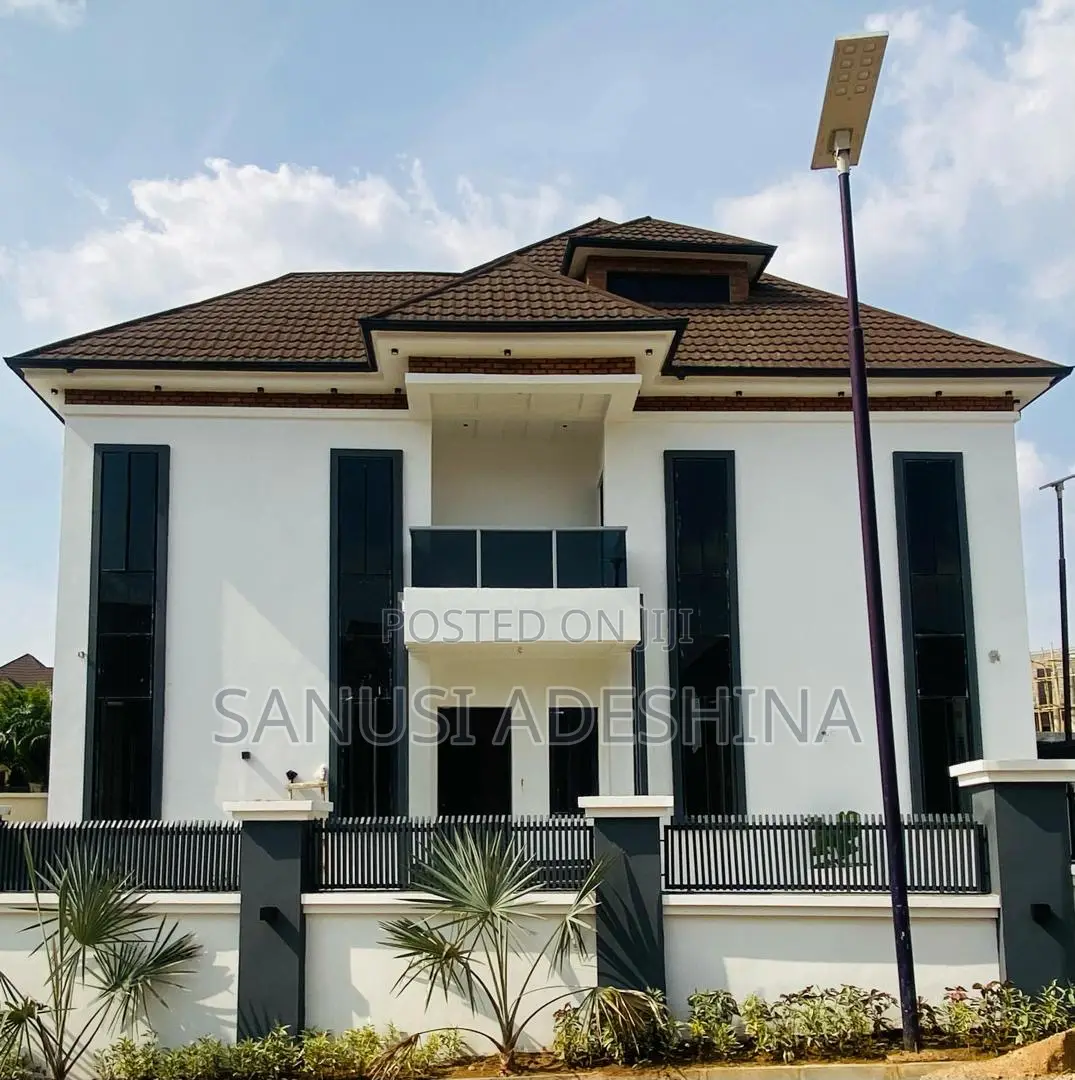 5bdrm Duplex in Naf Valley Asokoro for sale