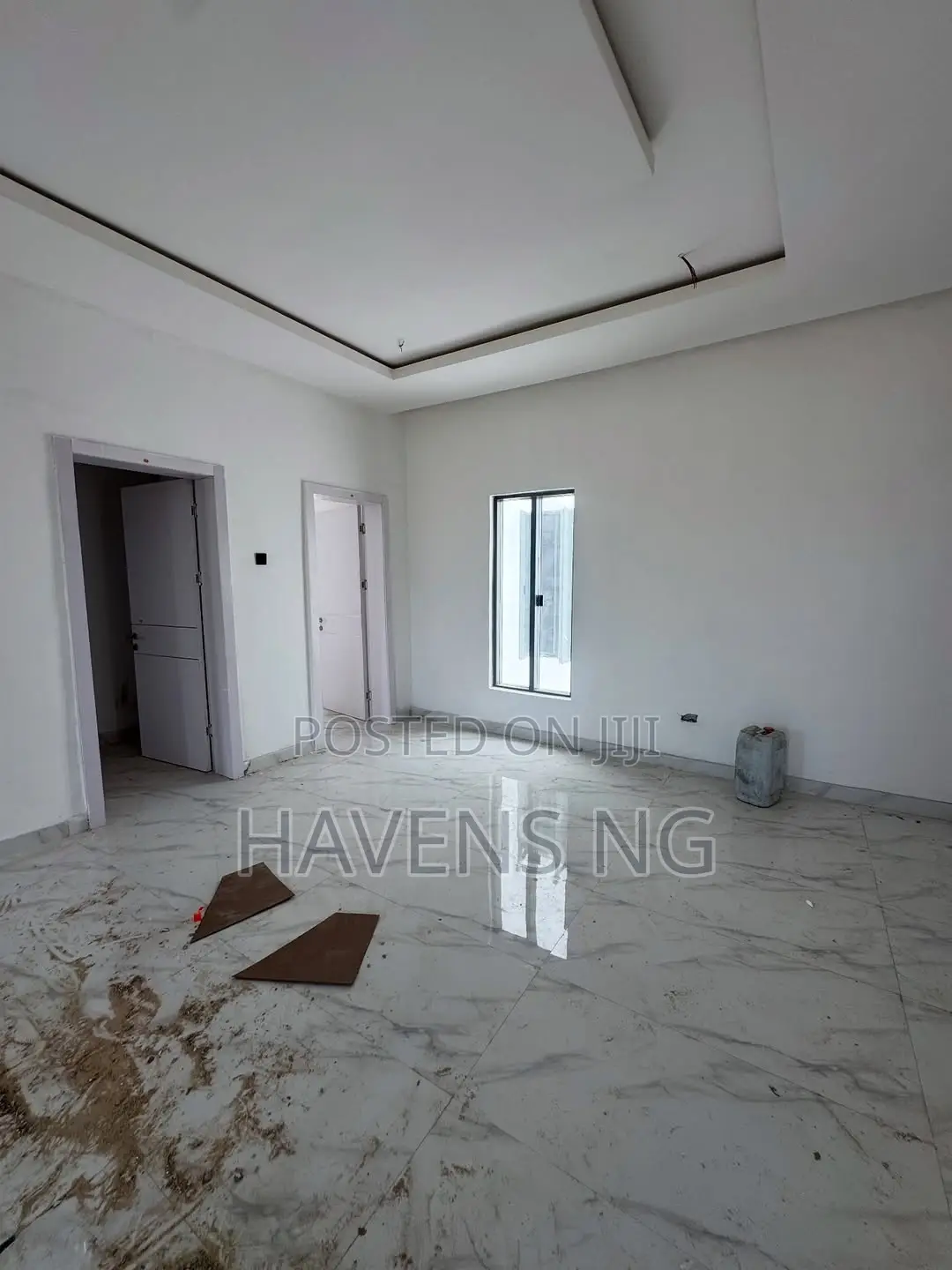 5bdrm Duplex in Osapa london for sale