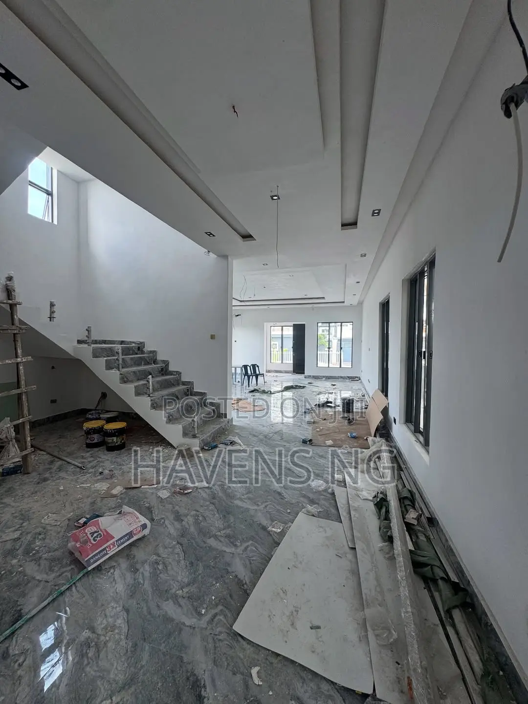 5bdrm Duplex in Osapa london for sale