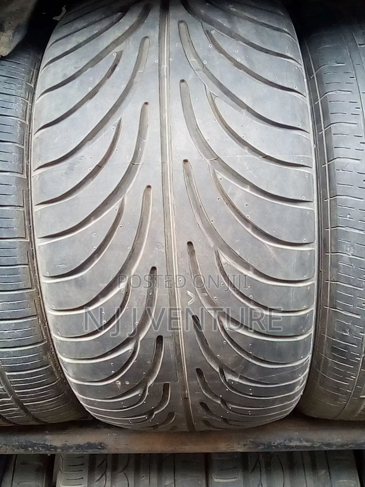 275 40 R17 Tukubo Tyre