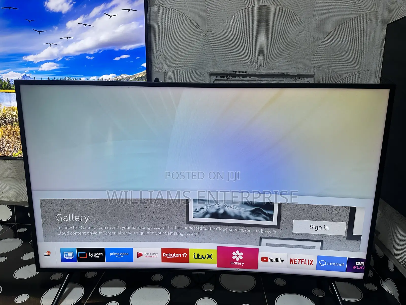 Samsung 50 Inches Smart Curved Tv