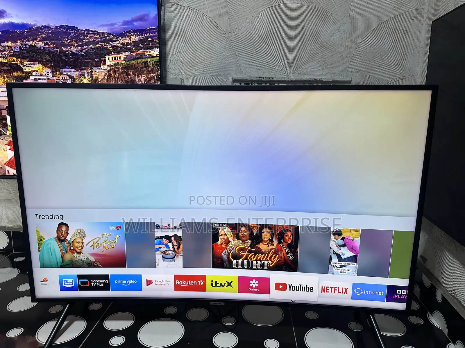 Samsung 50 Inches Smart Curved Tv