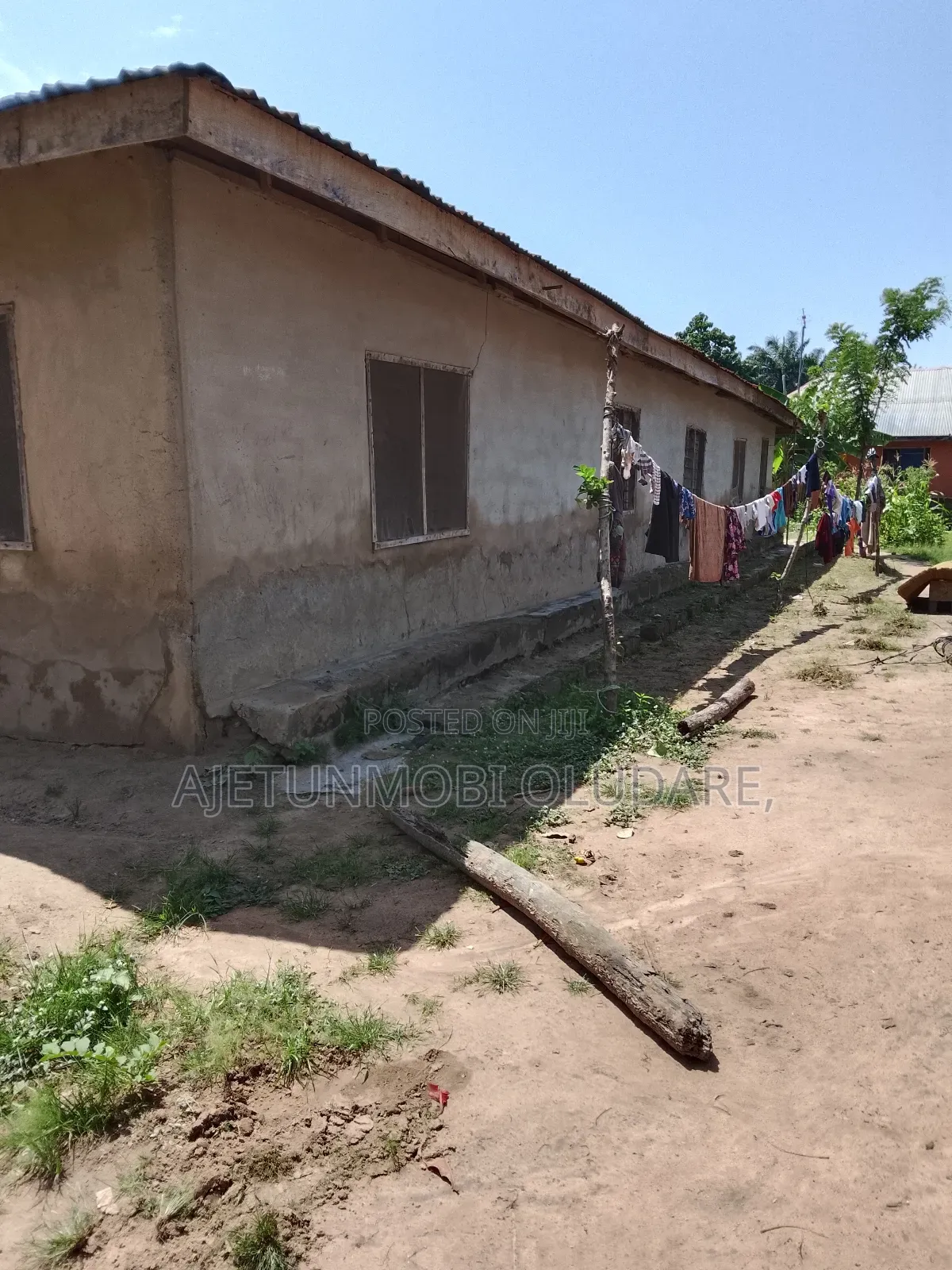 8bdrm Bungalow in Alasia Omisanjana for sale