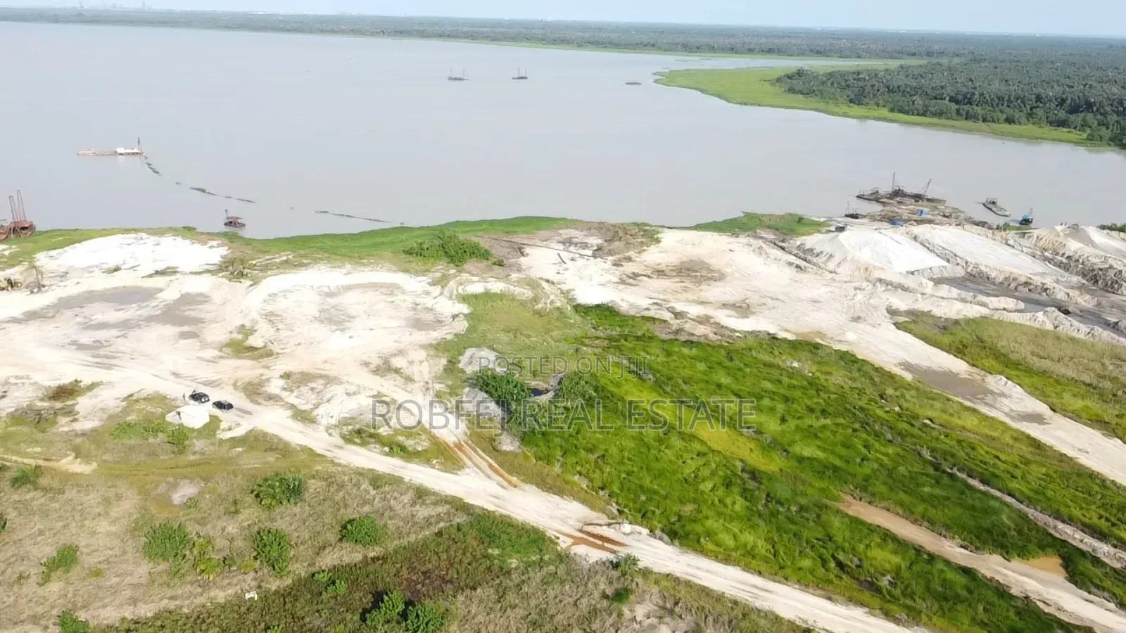 Lagoon Front Plots