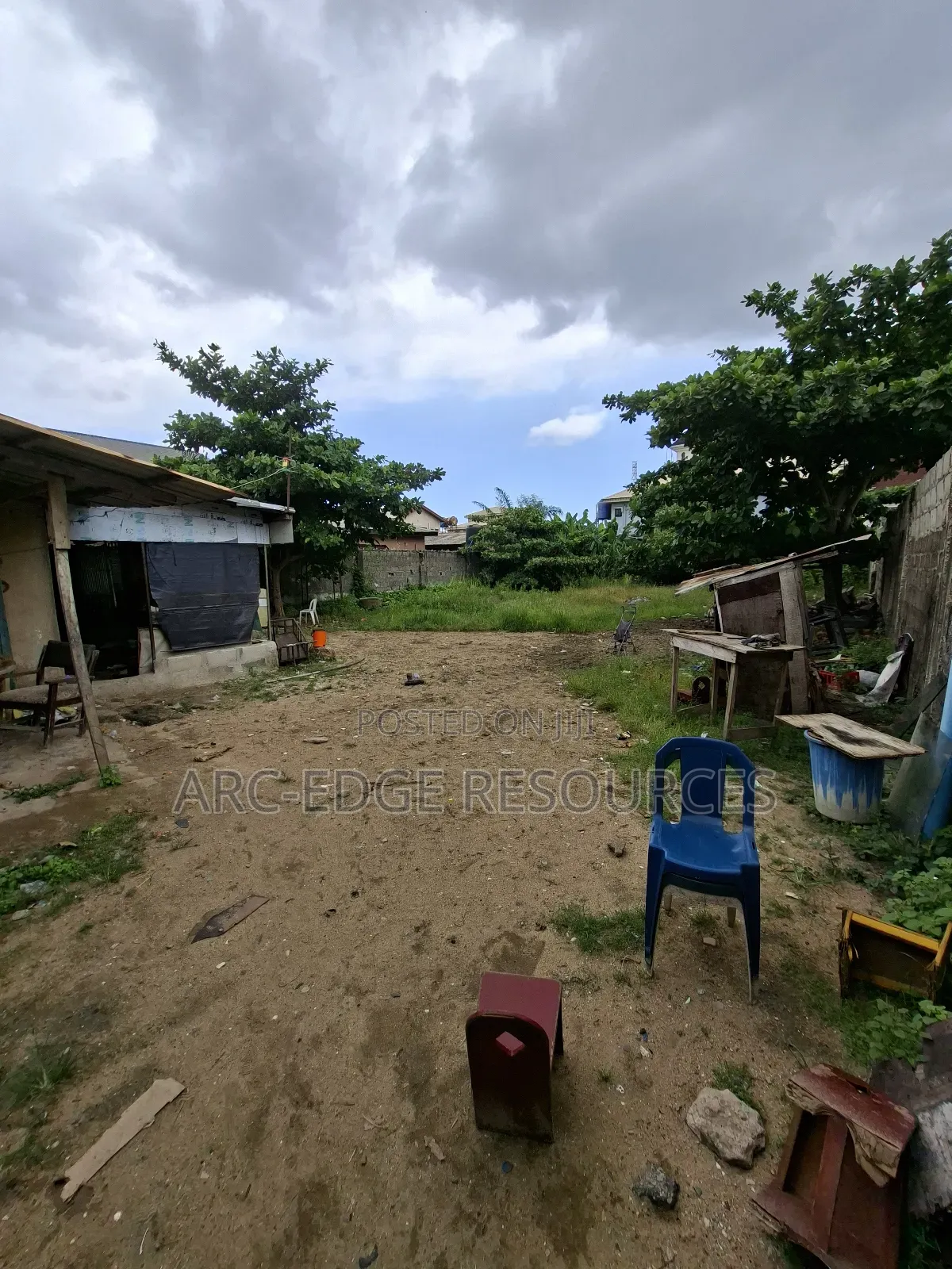 Dry,Fenced and Gated Full Plot