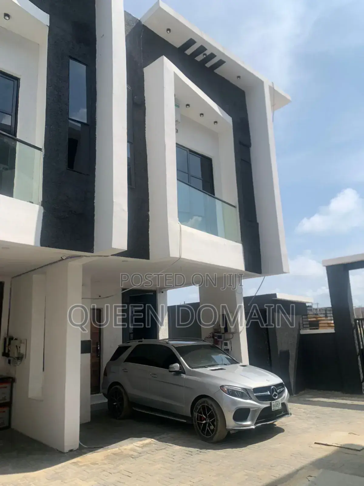 3bdrm Duplex in Gra, Ikota for rent