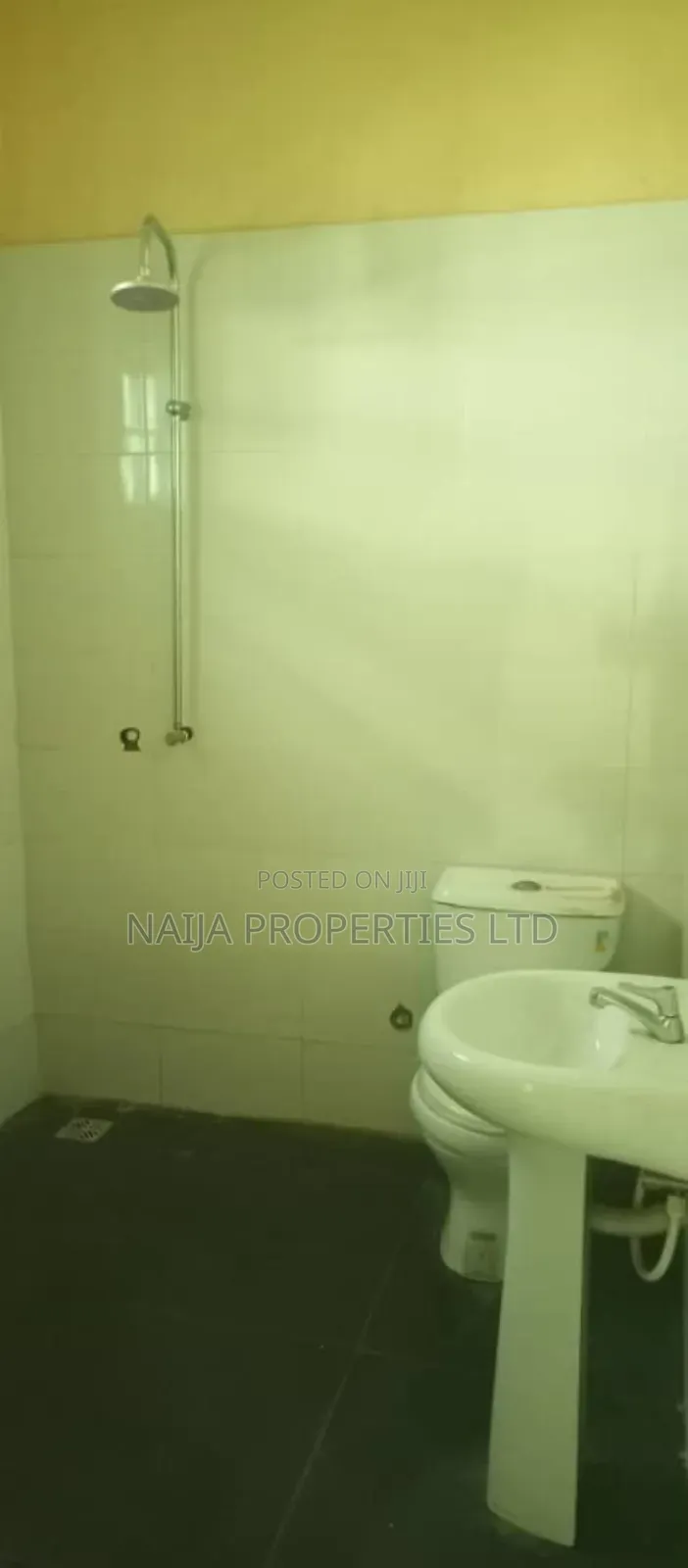 3bdrm Bungalow in Meridian Park Estate, Awoyaya for sale